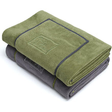 Charger l&#39;image dans la galerie, PETTOM 2 Pack Super Absorbent Microfiber Dog Towels - Hand Pockets, Grey &amp; Green, 130x75cm
